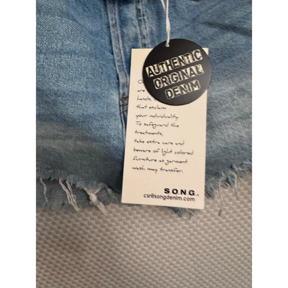 S.O.N.G. High Rise Mom Shorts - Picture 7 of 10